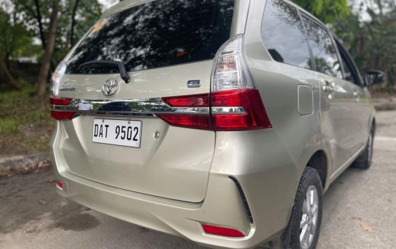 Selling Silver Toyota Avanza 2021 in Quezon City-3