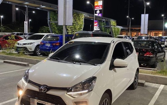 Selling White Toyota Wigo 2021 in Manila-1