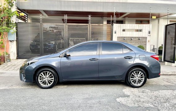 Selling Blue Toyota Corolla Altis 2015 in Cainta-3
