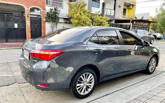 Selling Blue Toyota Corolla Altis 2015 in Cainta-4