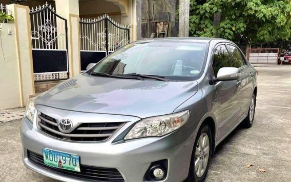 Selling Silver Toyota Corolla Altis 2014 in Quezon-0
