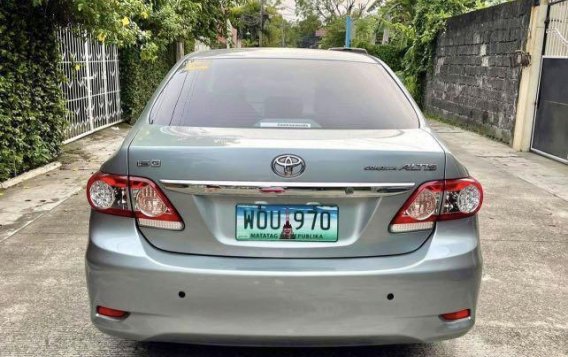 Selling Silver Toyota Corolla Altis 2014 in Quezon-3