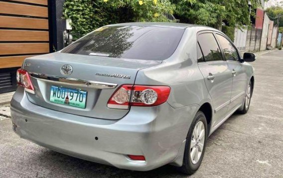 Selling Silver Toyota Corolla Altis 2014 in Quezon-4
