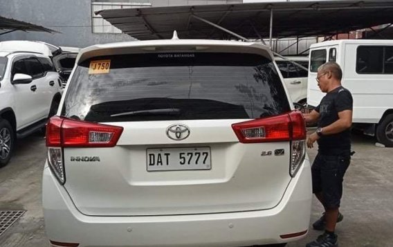 White Toyota Innova 2021 for sale in Quezon 