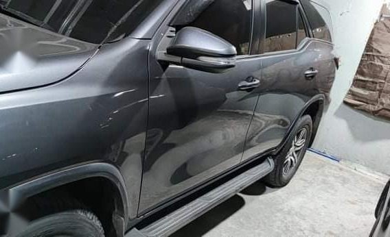 Selling Grey Toyota Fortuner 2017 in Parañaque-2