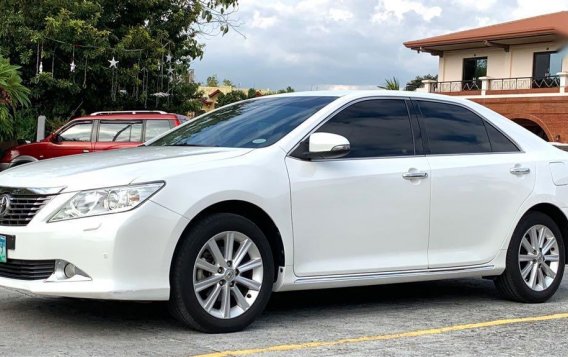 Pearl White Toyota Camry 2012 for sale in Las Piñas-2