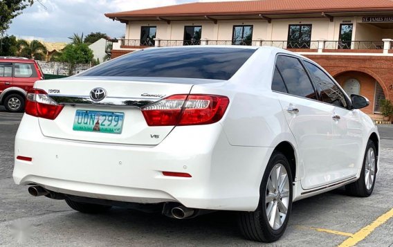 Pearl White Toyota Camry 2012 for sale in Las Piñas-3