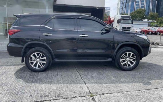 Black Toyota Fortuner 2018 for sale in Pasig-3