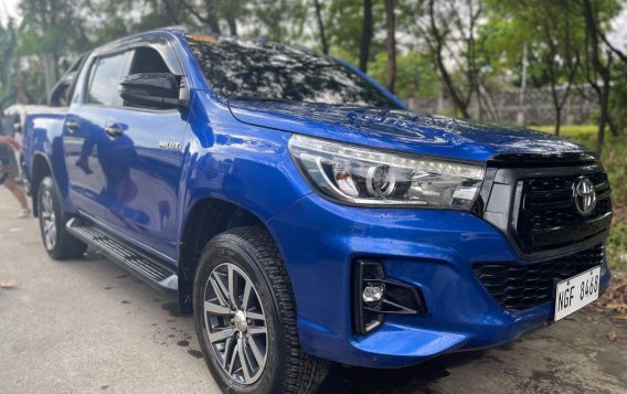 Blue Toyota Hilux 2020 for sale in Automatic