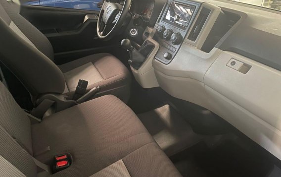 Pearl White Toyota Hiace 2020 for sale in Manual-5