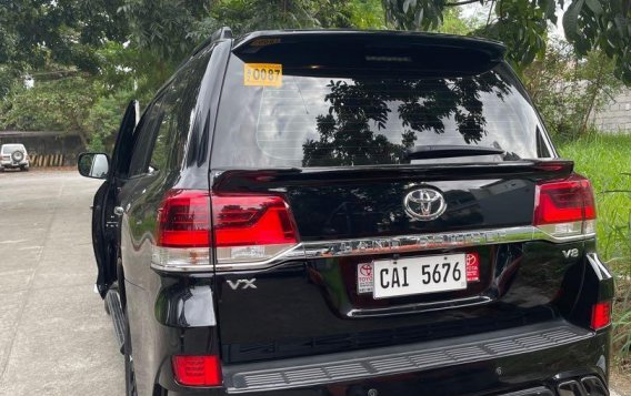 Selling Black Toyota Land Cruiser 2018 in Quezon-1