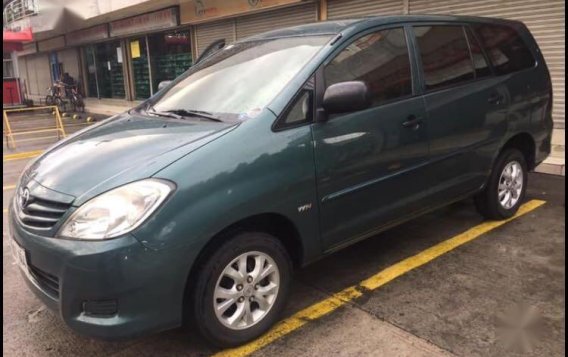 Grey Toyota Innova 2011 for sale-8