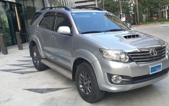 Brightsilver Toyota Fortuner 2015 for sale in Pasig -5