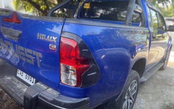 Selling Blue Toyota Hilux 2019 in Quezon-3