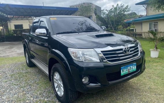 Sell Black 2013 Toyota Hilux in Quezon City