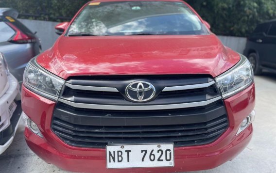 Selling Red Toyota Innova 2019 in Quezon City-2