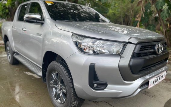 Selling Silver Toyota Hilux 2021 in Quezon City-1