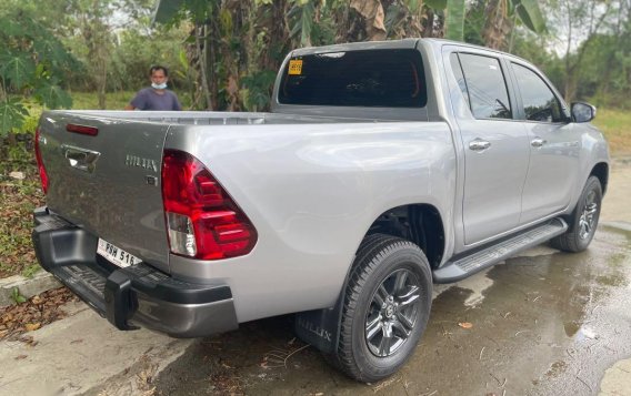 Selling Silver Toyota Hilux 2021 in Quezon City-3
