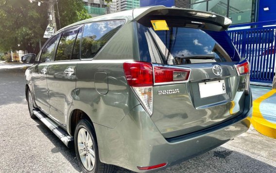 Grey Toyota Innova 2017 for sale in Manila-3