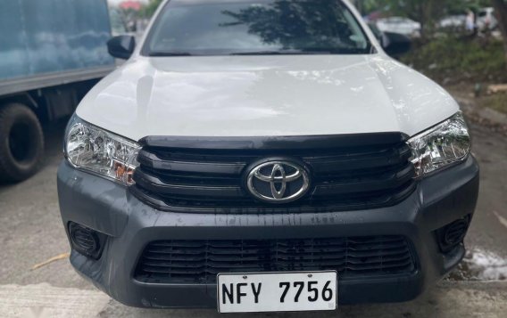 Selling White Toyota Hilux 2019 in Quezon City-0