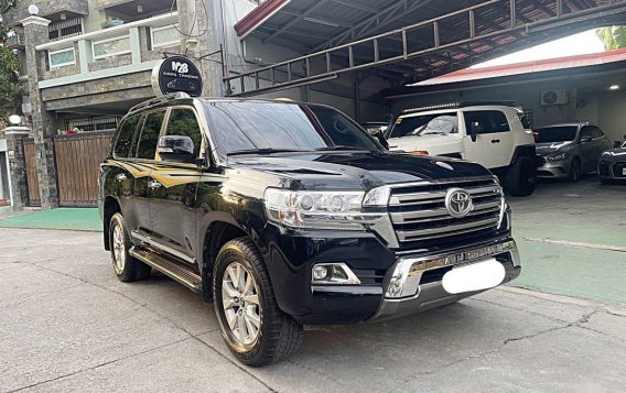 Sell Black 2018 Toyota Land Cruiser in Bacoor-1
