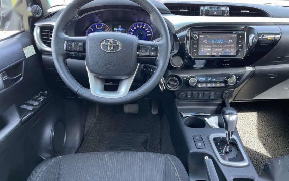 Selling Grey Toyota Hilux 2016 in Pasig-2