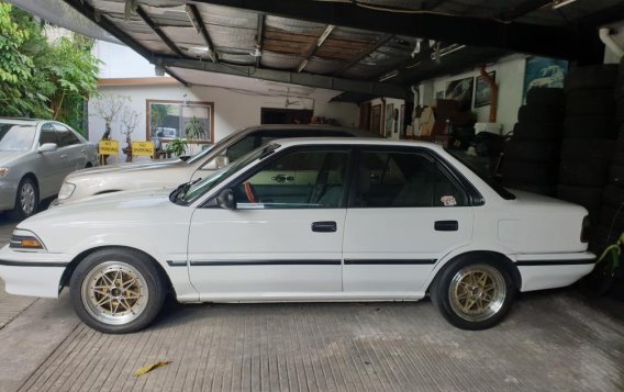 Selling Pearl White Toyota Corolla 1989 in Quezon-2