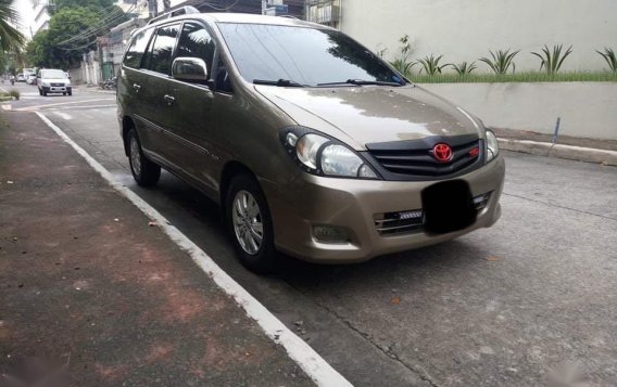 Sell Grey 2011 Toyota Innova in Bayombong-3