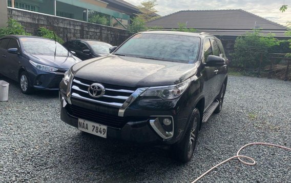 Black Toyota Fortuner 2018 for sale in Quezon City-3