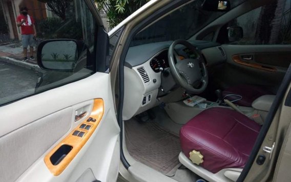 Sell Grey 2011 Toyota Innova in Bayombong-5