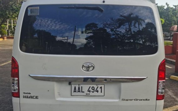 Pearl White Toyota Hiace Super Grandia 2014 for sale in Pateros -3