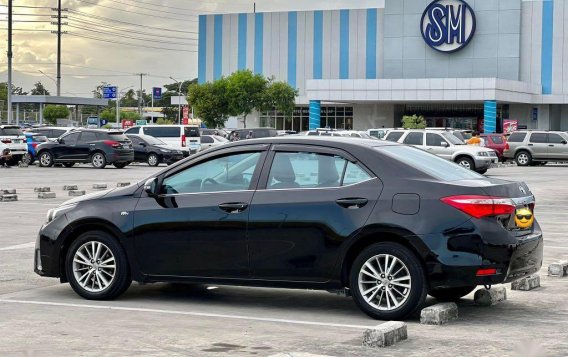 Sell Black 2014 Toyota Corolla Altis in Angeles-3