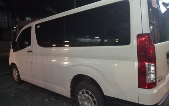 Selling White Toyota Hiace 2019 in Imus-1