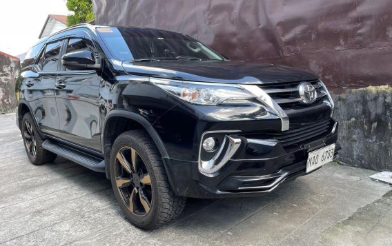 Black Toyota Fortuner 2018 for sale in Quezon-9