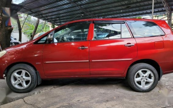 Red Toyota Innova 2005 for sale in Manila-3