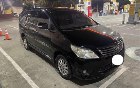 Black Toyota Innova 2013 for sale in Automatic-1