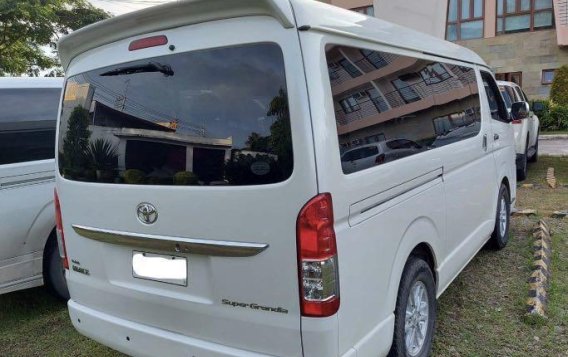 Selling Pearl White Toyota Hiace Super Grandia 2018 in Makati-4