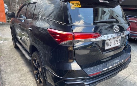 Black Toyota Fortuner 2018 for sale in Quezon-5