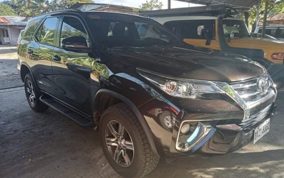 Black Toyota Fortuner 2020 for sale in Automatic-5