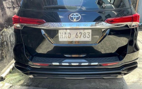 Black Toyota Fortuner 2018 for sale in Quezon