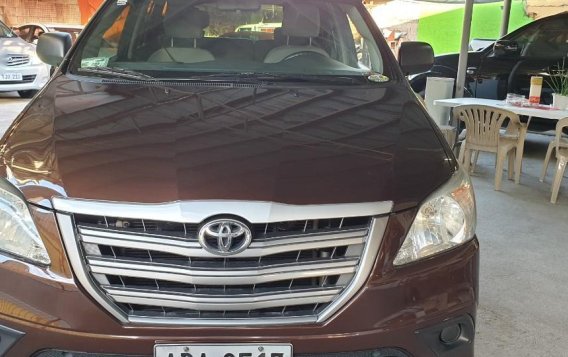 Selling Brown Toyota Innova 2014 in Las Piñas