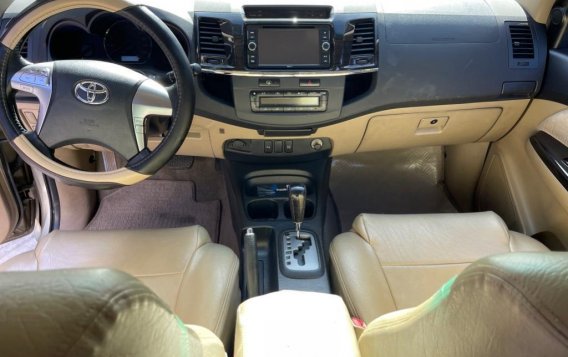 Sell Silver 2014 Toyota Fortuner in Las Piñas-6