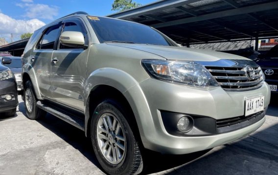 Sell Silver 2014 Toyota Fortuner in Las Piñas-1