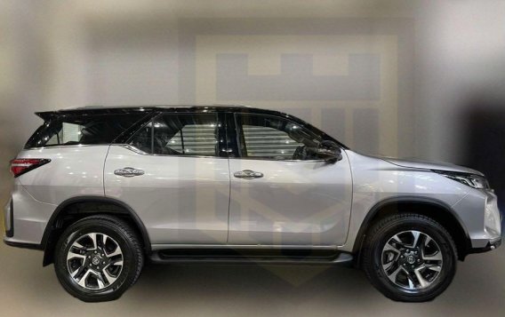 Silver Toyota Fortuner 2021 for sale in Quezon-2