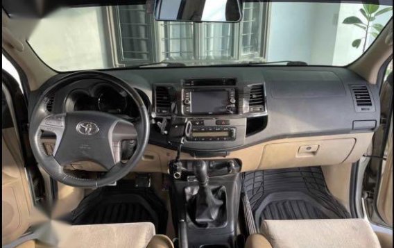 Selling Silver Toyota Fortuner 2014 in Parañaque-3