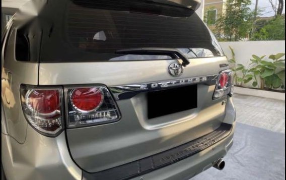 Selling Silver Toyota Fortuner 2014 in Parañaque-2