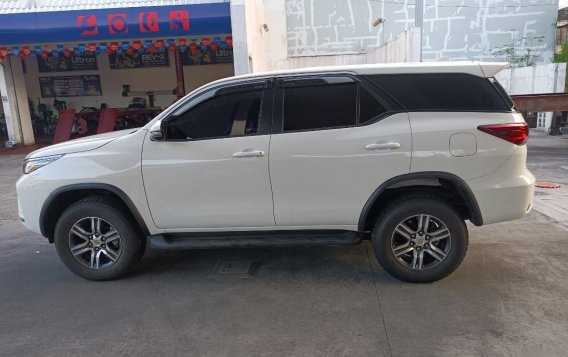 Pearl White Toyota Fortuner 2021 for sale in Manila-1