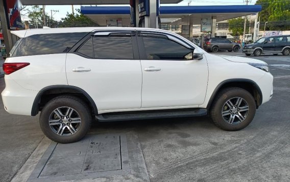 Pearl White Toyota Fortuner 2021 for sale in Manila-4