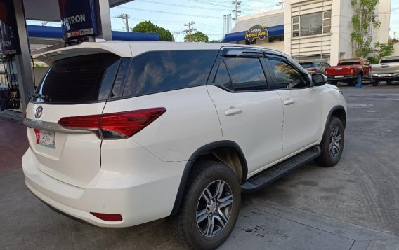 Pearl White Toyota Fortuner 2021 for sale in Manila-5