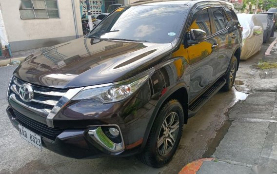 Selling Red Toyota Fortuner 2020 in Manila-4